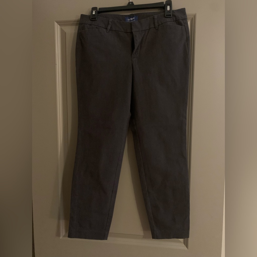 Old Navy women’s dress pants.  Size 10.   Ankle length.  Dark grey.